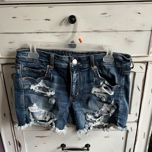 AE Distressed Midi Shorts